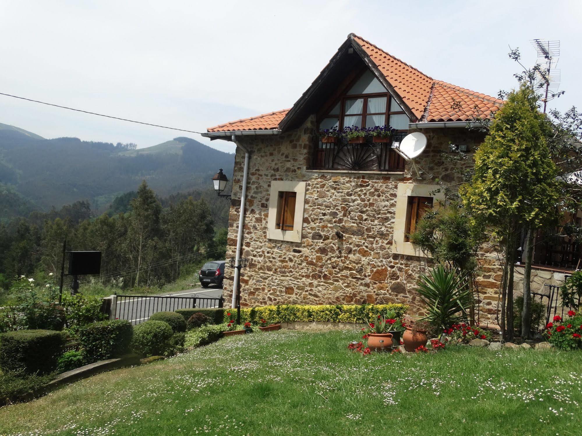Urrezko Ametsa Guest House Sopuerta Екстериор снимка